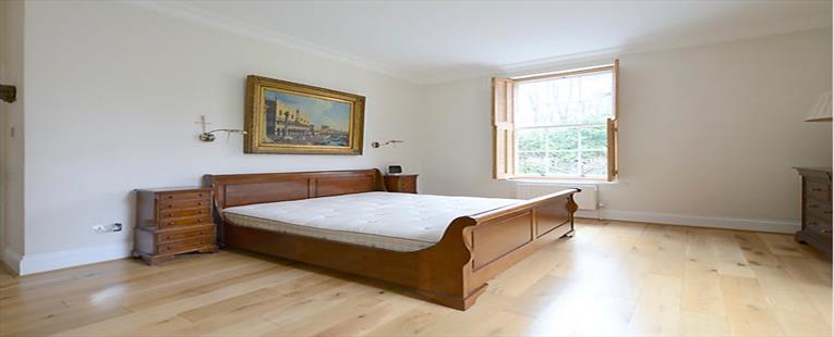2 Bedroom Apartment for sale - London