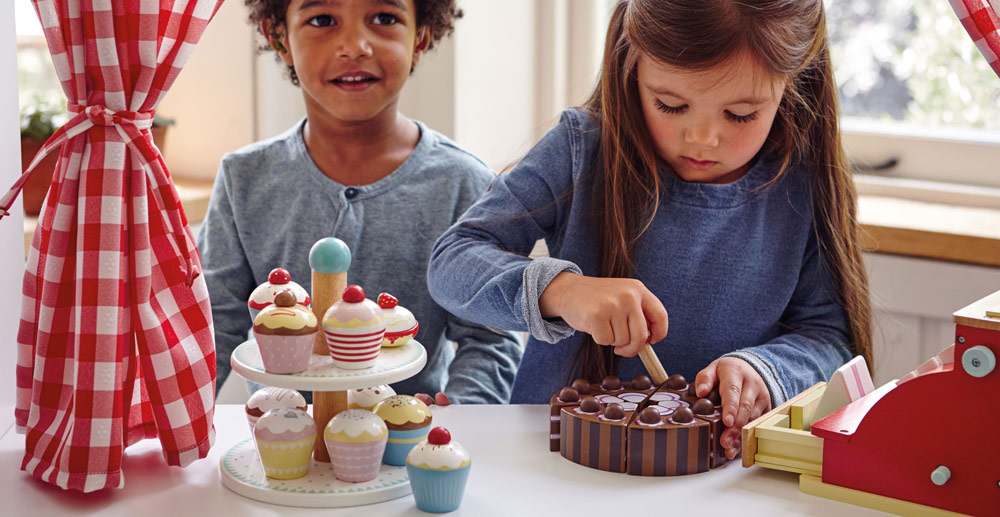 Toy Chocolate Cake